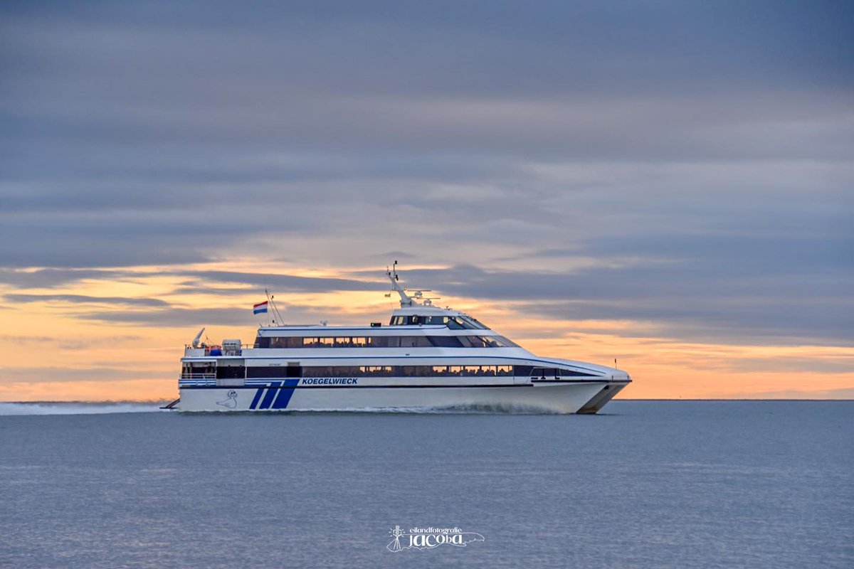 ⚠️ Vanwege de verwachte weersomstandigheden komen de volgende sneldienst afvaarten te #vervallen op vrijdag 19 april:

Harlingen – Vlieland:
14:35 uur
16:40 uur

Vlieland – Harlingen:
15:35 uur

Vlieland - Terschelling:
17:40 uur

De overige afvaarten varen conform dienstregeling