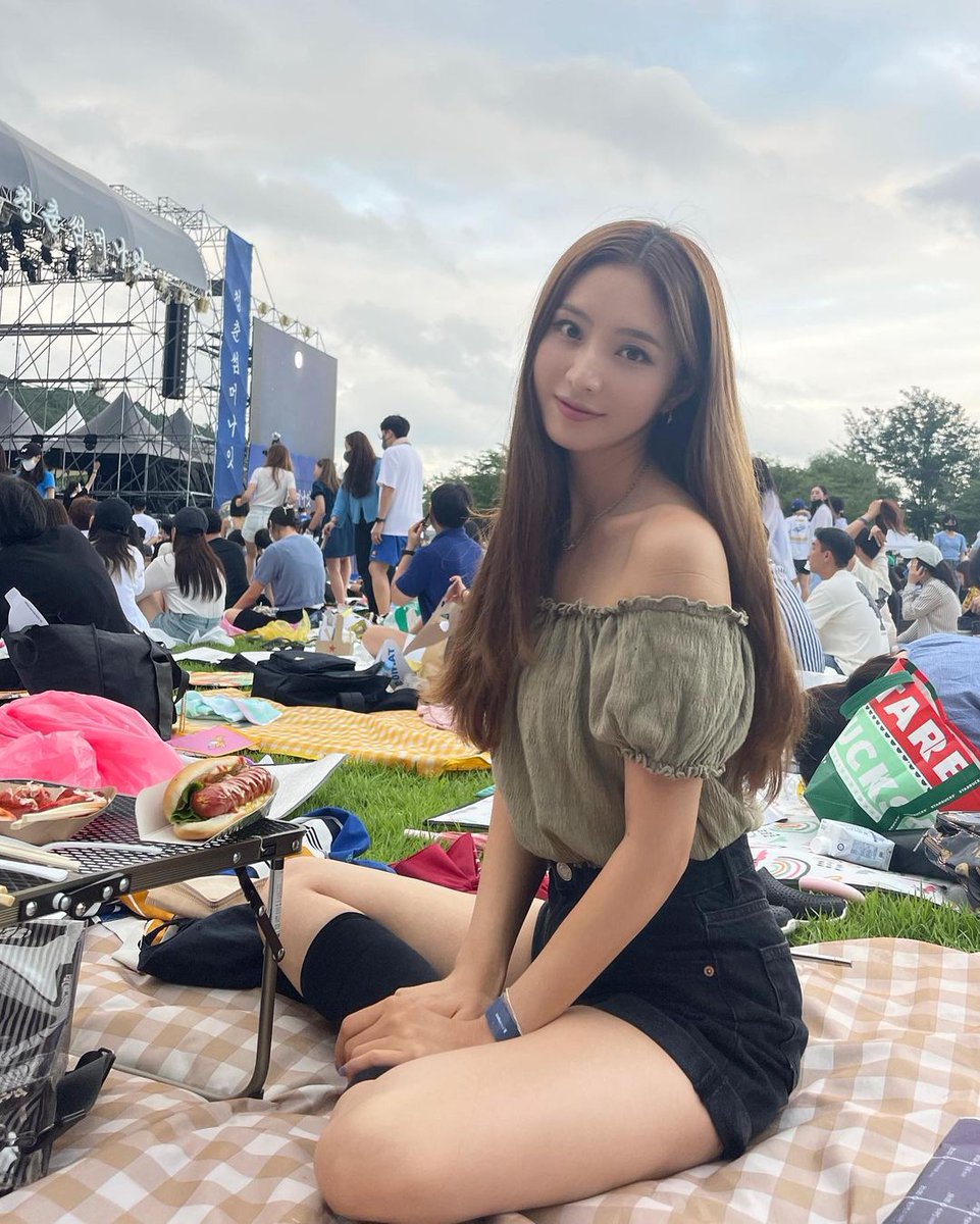 rivalship medallion neckguard stratigraphy
I always belong to freedom and romance🎵🎙️🎶