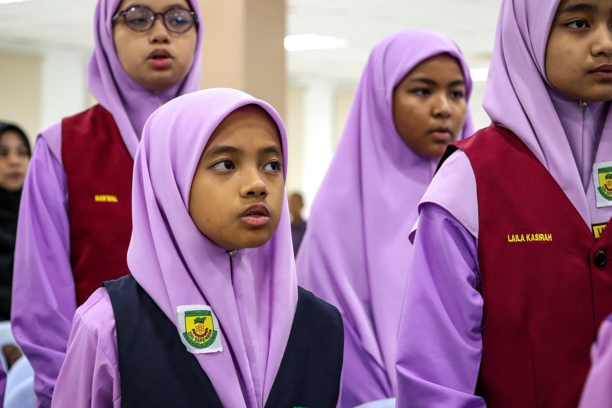 Tahniah SRI Seremban dan SRI Seremban-Nilai atas pencapaian cemerlang UPKK. 

Tahniah juga kepada semua anak-anak UPKK.  

#DrZulkifliHasan #TimbalanMenteriAgama #MalaysiaMadani #KerajaanPerpaduan #SebarkanSalam #IslamItuDamai #MalaysiaMembaca #KitaKawan

4/4