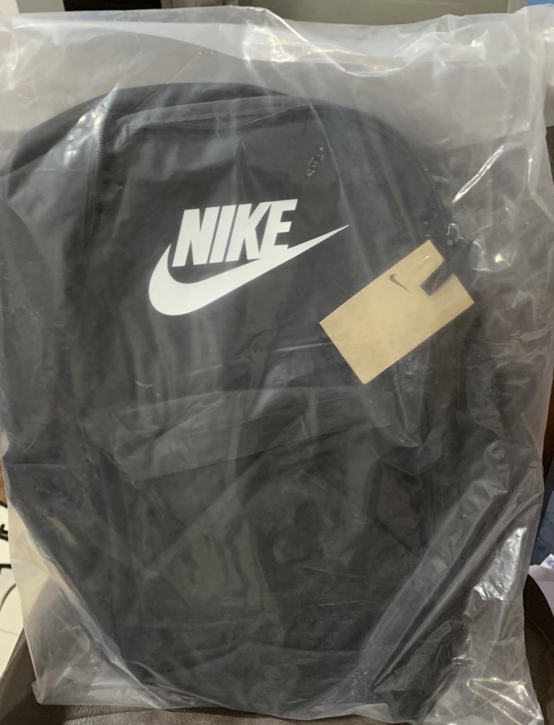 Peanutbutalmond's tweet photo. #ส่งต่อ กระเป๋าเป้ Nike สีดำ 750 ส่ง ฟรี 🌟(จาก1,100)
ยังไม่ได้แกะใช้แท้100%จากลาซมอลล์
#niketh #nikethailand #ส่งต่อรองเท้าผ้าใบ #ส่งต่อเสื้อผ้ามือสอง #ส่งต่อกระเป๋ามือสอง #กระเป๋าnike #ส่งต่อกระเป๋ามือ2 #ส่งต่อกระเป๋า #รับหิ้วnike #กระเป๋า #เครื่องสำอาง #เสื้อผ้า #ส่งต่อvghbkk https://t.co/30YR3x6ajb
