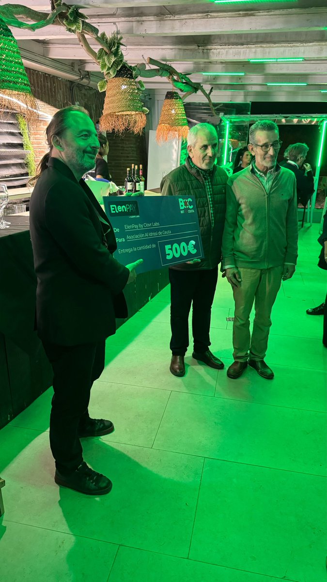 elenpay_tech's tweet photo. 🌟 Join us today for an exclusive talk by Giacomo Collini, MD of #ClovrLabs, diving into the groundbreaking #ElenPay project! 
💫⚡️ Learn how we're simplifying #BTC transactions for merchants and customers worldwide!
Let's meet! #payments @luckia_es
@sportium @Marathonbet_es https://t.co/jVlmE7QQlj