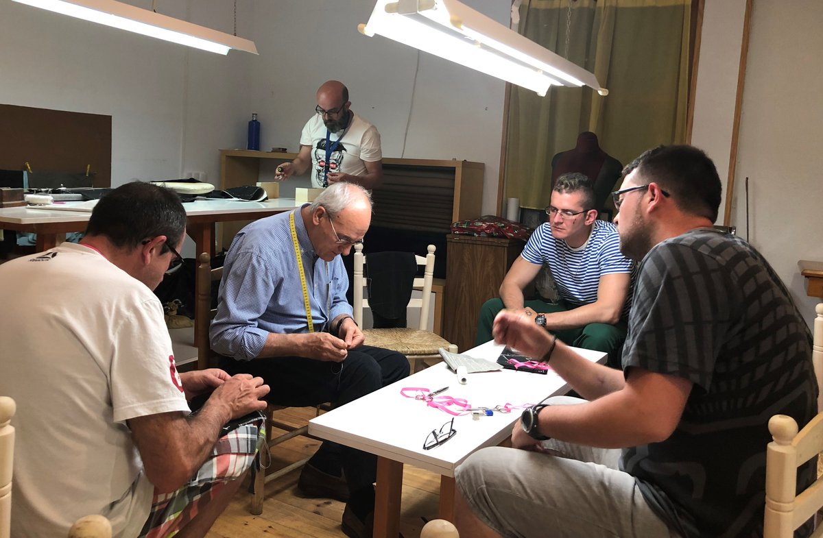 juliancanocmt's tweet photo. ➡️El consumo de alcohol y drogas en jóvenes ha aumentado en España durante los últimos años

 🗓️Este DOMINGO sobre las 12.15 de la mañana 🕒TEMPORADA 1⃣7⃣en #HéroesAnónimos en @CMM_es 📺

ADICCIONES EN JÓVENES: ROMPIENDO MITOS Y ABRIENDO CAMINOS👇
https://t.co/tnYNIHK3x5 https://t.co/i8MPuoYuk4
