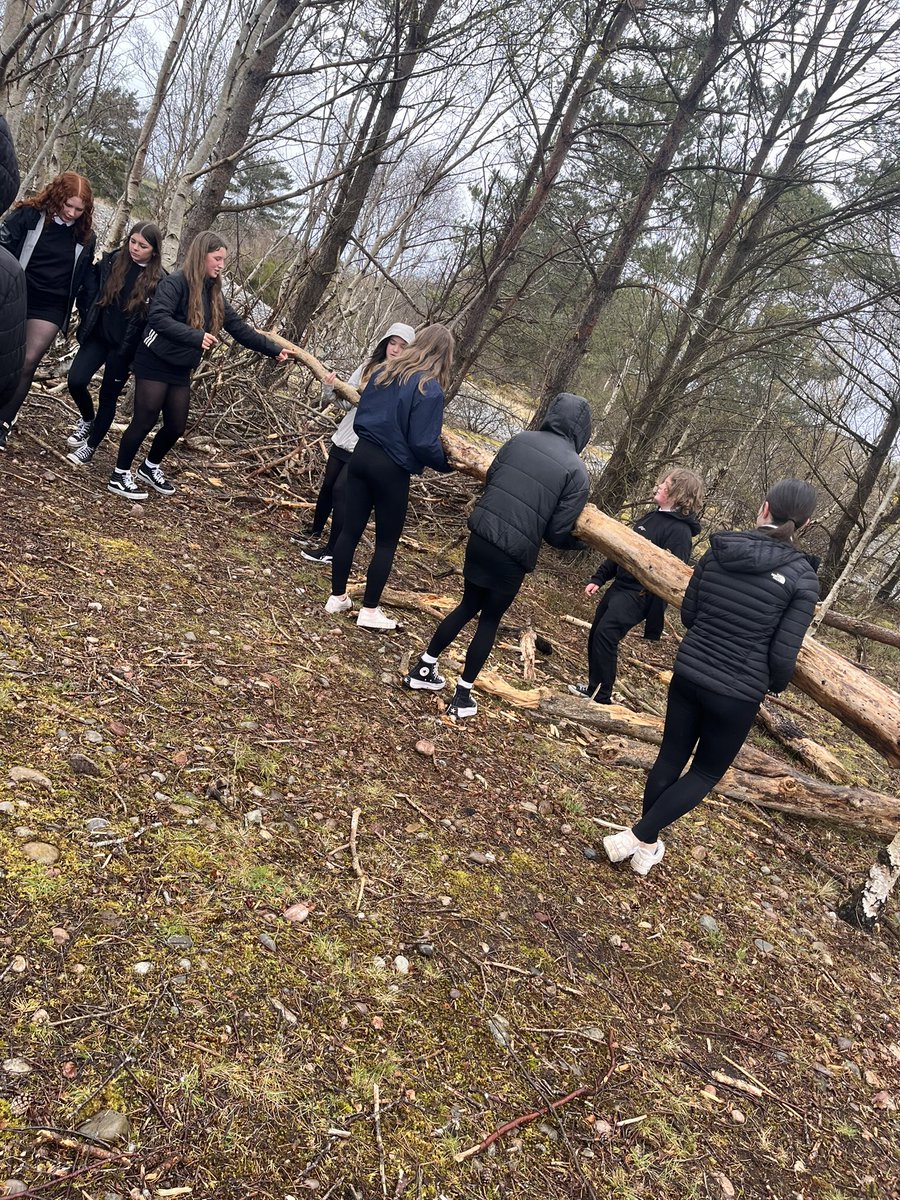 Lots of logistics and hard graft today for the S2 John Muir award class! <a href="/LossiemouthS/">Lossiemouth High School</a> <a href="/JohnMuirTrust/">John Muir Trust</a> 🌳🌍