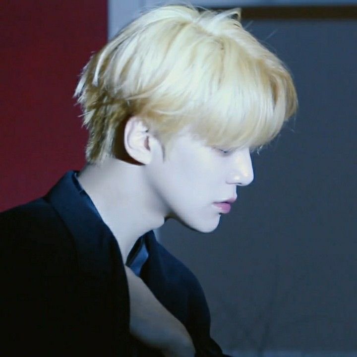 foreverwithhw's tweet photo. 걘아니야                               걘아니야pt.2
응아니야pt.3                        걘아니지예pt.4 https://t.co/H8KhR6Ivus