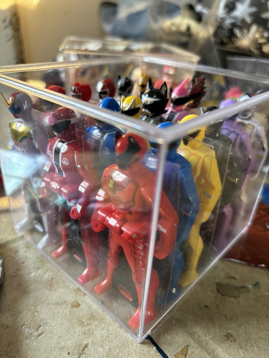 Cutting up Lightning Collection packaging for #RangerKeys storage // #recycling #powerrangers