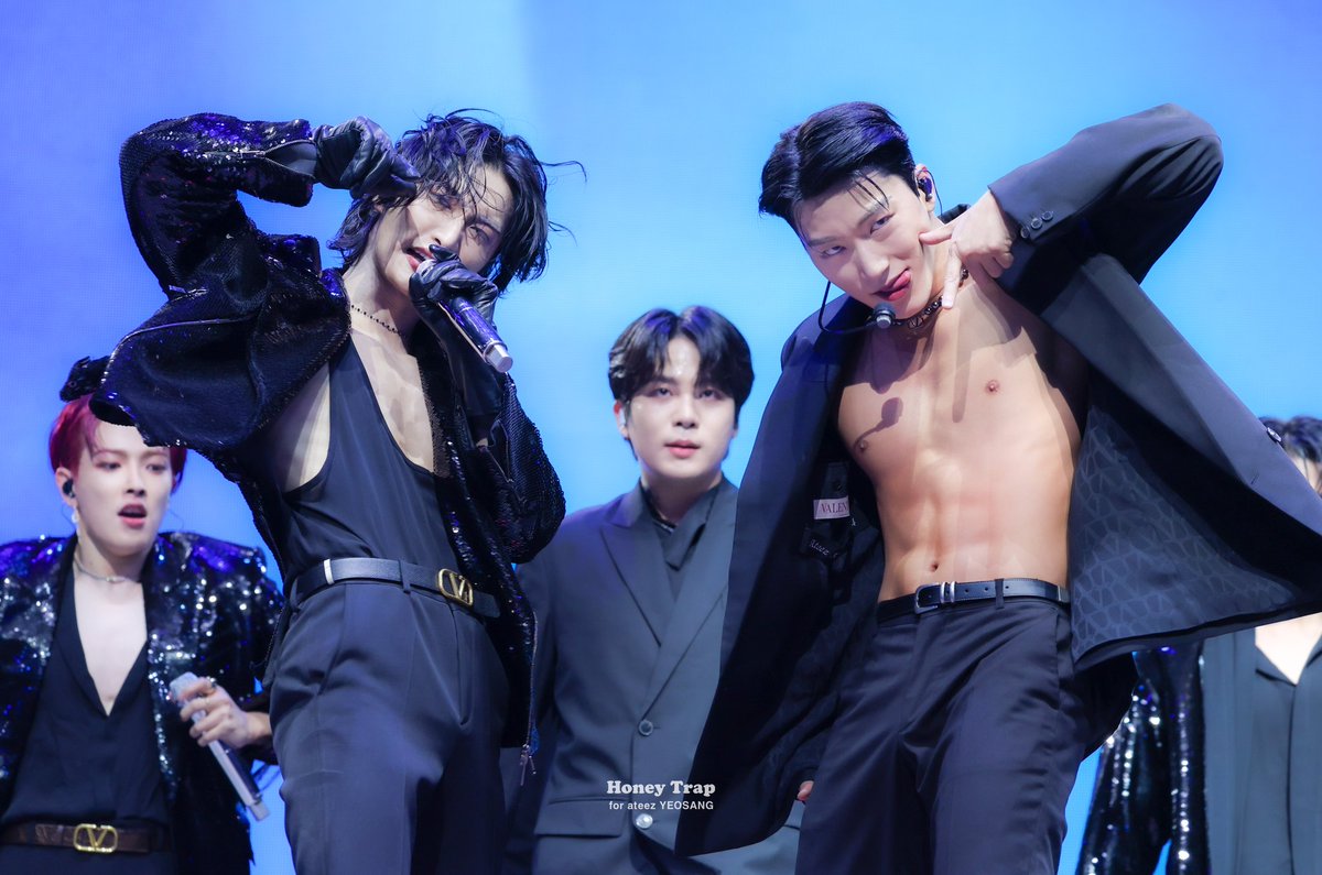 HT_0615's tweet photo. 240412 ATEEZ in coachella HQ

Can’t you see,
I’mma warning sign🚨

#성화 #SEONGHWA
#산 #SAN 
#에이티즈 #ATEEZ https://t.co/PEVNjoE0rv