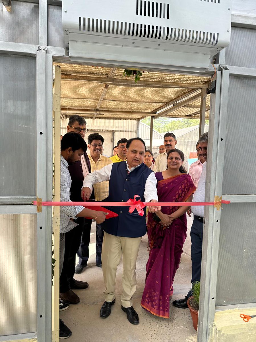 INbpgr's tweet photo. Get set..Go!
GM detection and supporting research facilities is inaugurated at @icarindia - @INbpgr, Division of Genomic resources today by DDG (CS), Dr. T R Sharma. ADG (seed), Dr. D K Yadava and Director @GYANENDRAPSIN11 graced the occasion. https://t.co/U2r7uQgDQA