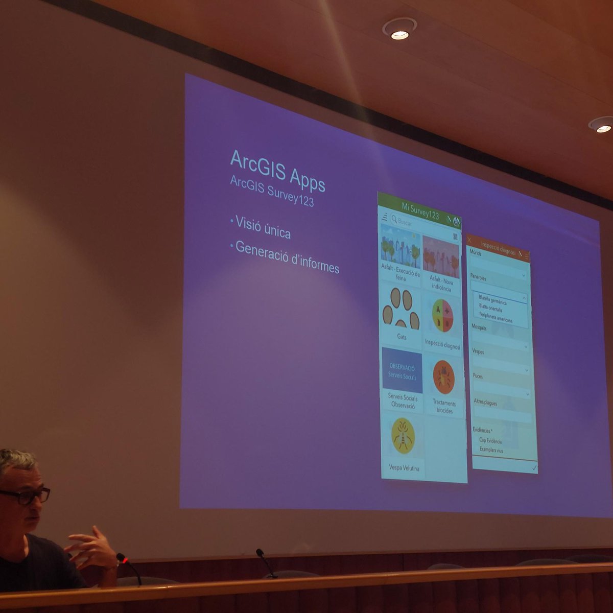 Esri_Spain's tweet image. 📢🌍Toca el turno al @Girona_Cat, con la ponencia de su caso de éxito: Gestió de serveis SIG a l’Ajuntament de Girona, con Francesc Puigvert, donde nos ha comentado como se organiza Girona para gestionar el territorio en su totalidad con mapa 3D, la utilización de #ArcGISapps.
