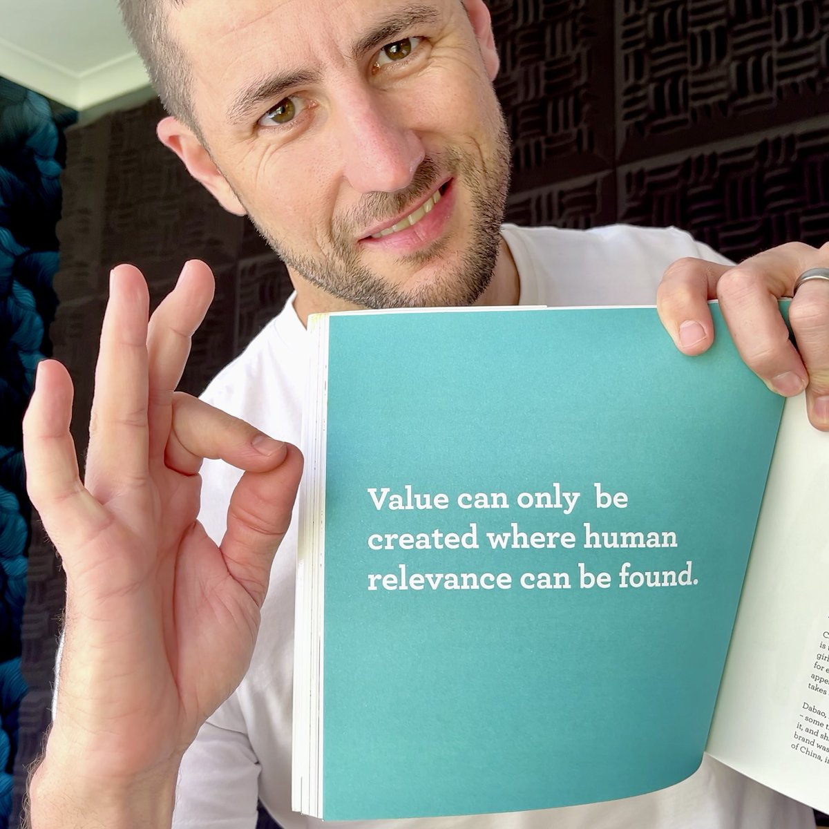 davidphipson's tweet photo. What’s the value of your expertise?

I just got off a call with an expert in their field. An author and the go-to guide in their area of expertise.

25 years creating value for her clients &amp; changing people’s lives 👏🏻

The point of the discussion? https://t.co/YR7quWEp5m