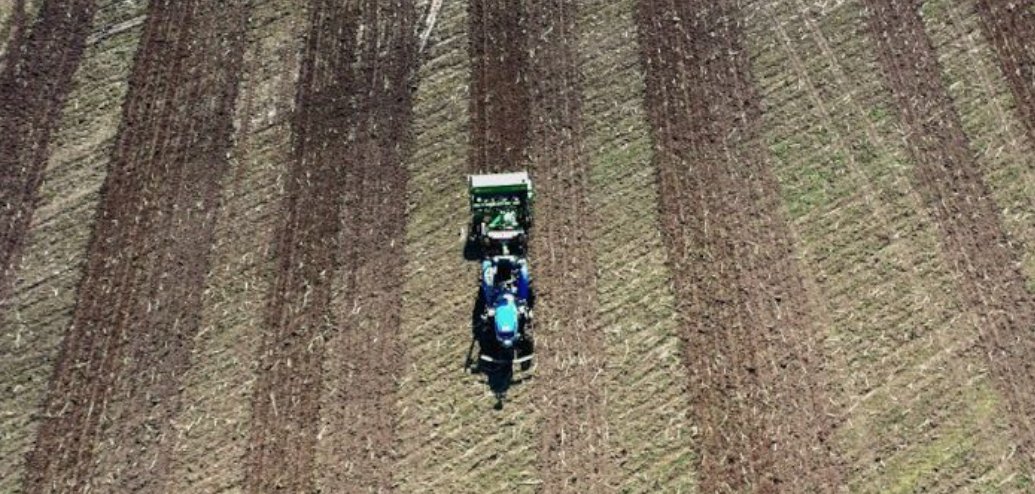 📢 Great news!    
🌿The <a href="/HarperAdamsUni/">Harper Adams University</a> organises the #DTSW on the use of autonomous robotic machines to achieve more agroecologically based arable/cropping systems.
🕰️The workshop will be conducted on Friday, 19 April 2024, 9:30-14:30.
👉d4agecol.eu/hau-newport-un…
Stay tuned!