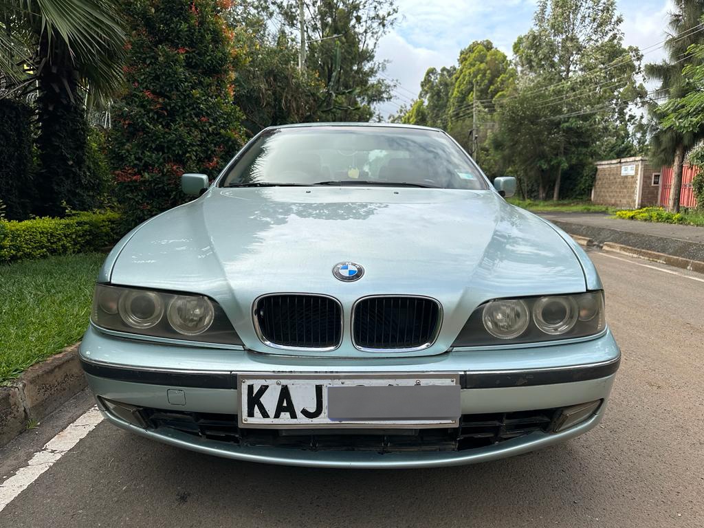 Hey__Z's tweet photo. Would you look at what just dropped into my DMs

BMW 523i
1997 model
2300cc
Petrol
Automatic Transmission 

Price: KES 680,000
📞0716985789 https://t.co/FEeUP3L7S2
