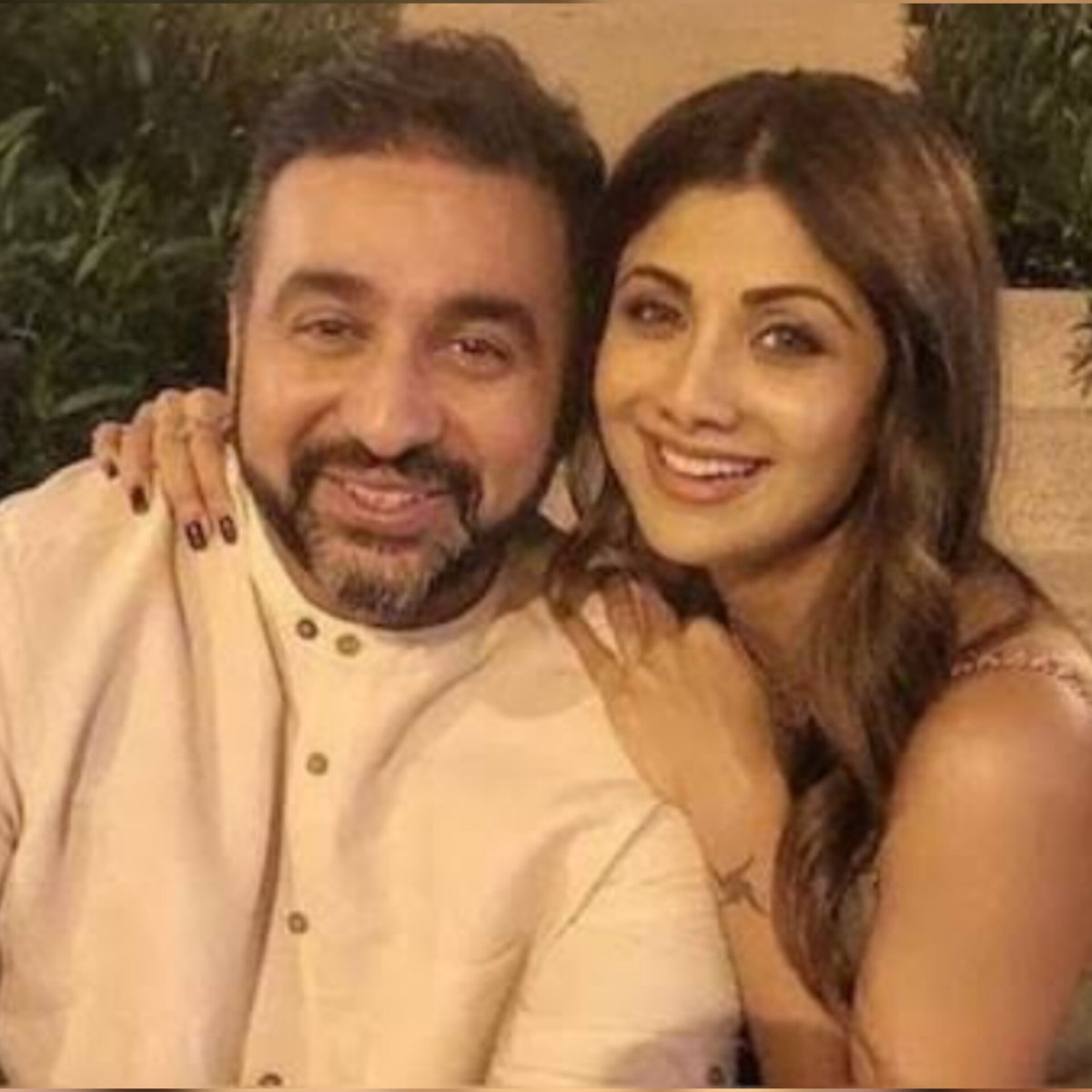 Enforcement Directorate seizes Raj Kundra's assets worth Rs 97 crore amidst allegations of a Rs 6,600 crore bitcoin scam.

Read more on shorts91.com/category/india

 #RajKundra #EnforcementDirectorate #BitcoinScam