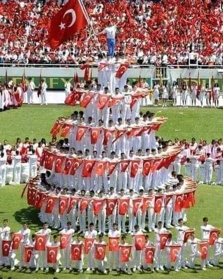 Milli Bayramların böyle kutlanmasını isteyenleri görelim bakalım 🙋