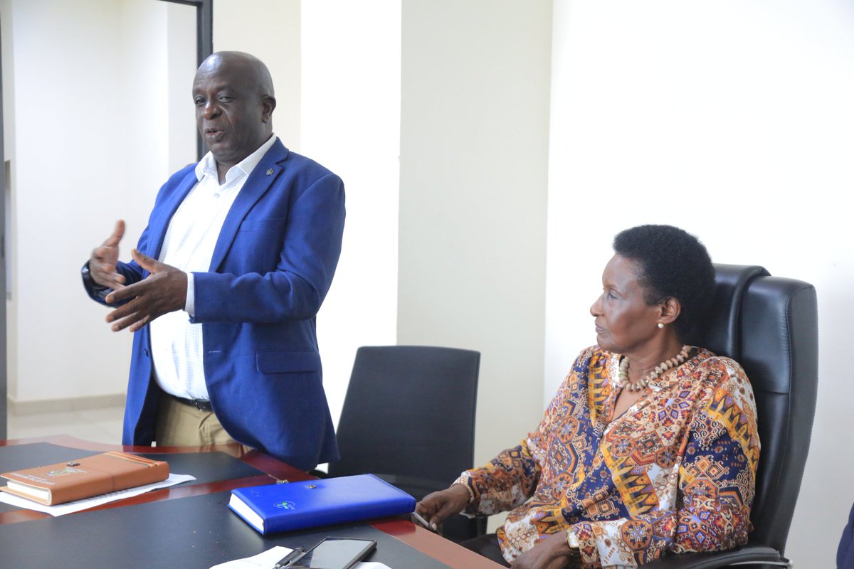 abbey_walusimbi's tweet image. Pioneering strides in national development! 🚀 Ugandan Diaspora returnees from Turkey lead the charge in shaping Uganda&apos;s future. Kudos to their invaluable contributions and commitment to progress. #DiasporaEngagement #NationalDevelopment #Uganda