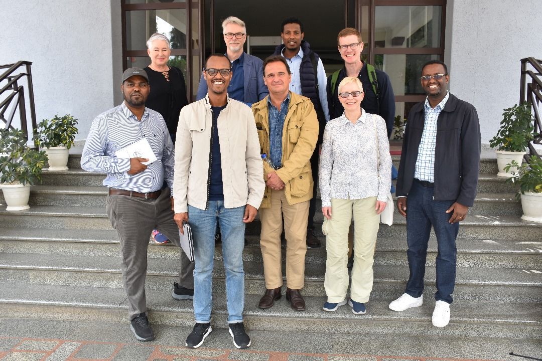 Our team & partners from @Sida, @SweinEthiopia, @PMU_Ethiopia visited local peace structures & community resilience in #Shashamane & saw dialogue & targeted actions fostered cooperation! #communitydriven #peacebuilding in 🇪🇹. Thanks to @GAC_Corporate, @EUinEthiopia & more!
