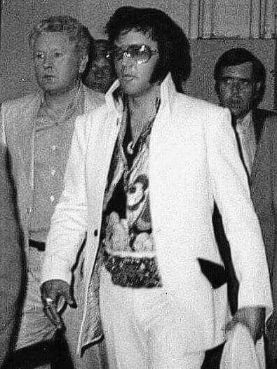Elvis with his father Vernon, backstage at the Henry Levitt Arena in Wichita, Kansas on June 19, 1972.
#Elvis #ElvisPresley #ElvisHistory #Elvis1972 #Elvistheking #Elvis2024