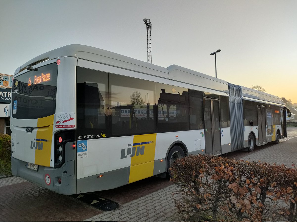 Goedemorgen 😊🙋‍♂️

#busdriver #publictransport #openbaarvervoer #busdriverlife #happybusdriver #lovemyjob #delijn #hoppin #MijnLijnAltijdInBeweging #beweegmeenaarminderco2 #vdlbusandcoach #vdlbus #geledebus
