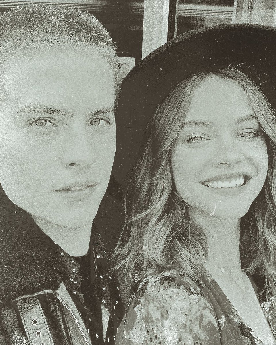 moonnymphx's tweet photo. ᅠ
ᅠ
          a year of love at your side ♡ 
ᅠ
ᅠ https://t.co/MjKghtMs2B