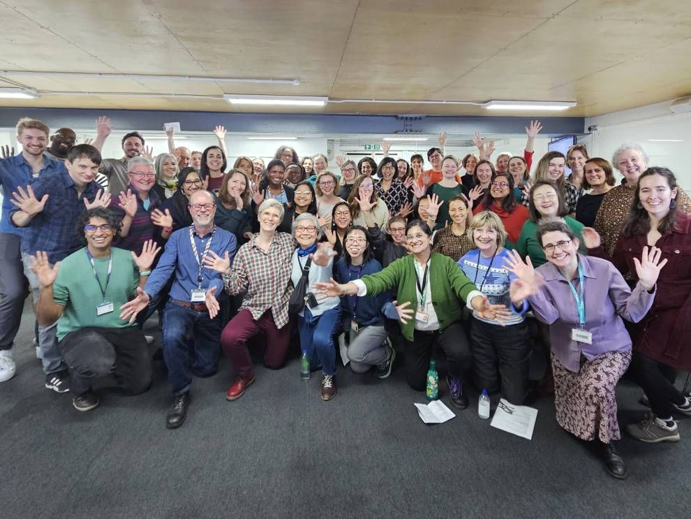 The UCL Community Choir is open to singers of all experiences, there are no auditions & you don’t need to read music. It’s a great way to spend your lunchtime, improve wellbeing & make music with other colleagues. 👉 More here: buff.ly/3Q8J0rd