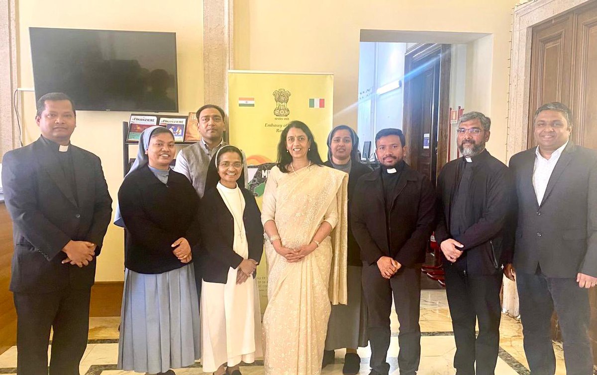 Ambassador Vani Rao was delighted to meet representatives of Indian Priests, Sisters & Brothers Union (IPSBU) in Rome. Their dedication to service and community is truly inspiring. @VaniRao1 @IndianDiplomacy @MEAIndia