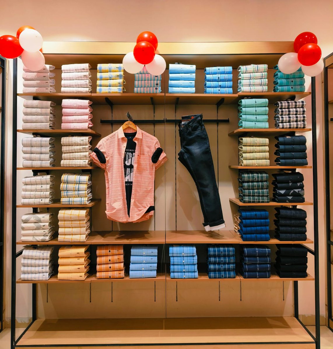 KlubFox97's tweet photo. Hey everyone! Guess what? We're super thrilled to tell you that we've just opened a brand-new Klub Fox store in New Ambikapur, Chhattisgarh! ✨

Location📍-Klub Fox, Shop A/2, Near T.V Tower, Banaras Chowk, New Ambikapur, Chhattosgarh - 497001

#KlubFoxLaunch https://t.co/iuuzzlGPzh