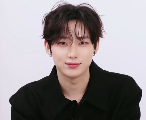 silentstarsnk2's tweet photo. HIS BEAUTY IS REALLY ON ANOTHER LEVEL EVERY BRAND WOULD BE HONERED TO HAVE HIS FACE FOR THEMSELVES https://t.co/4COABaAkTB