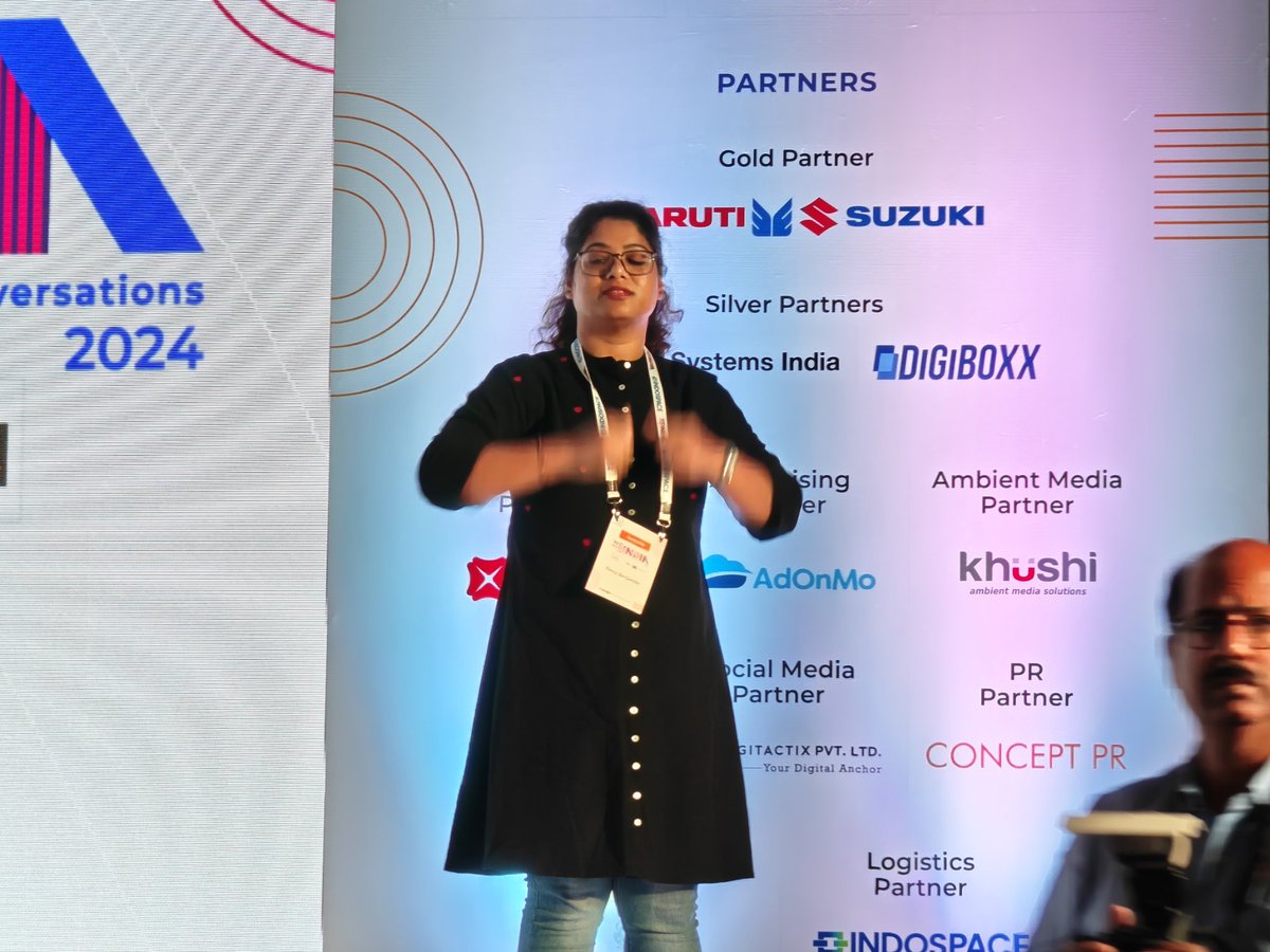 augvcor's tweet image. We have @bhavanabhatia getting @wemadeinindia rolling, and commendable by @LIQVDAsia for making the event accessible by having #IndianSignLanguage interpreters