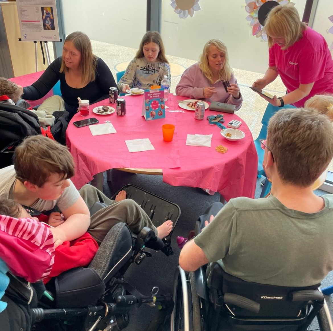 HUGE thanks to ALL our volunteers from Motability, PFK-Francis Clark, Shakespeare Martineau, Ascot Group, NatWest, Container Team, Oaklands, Irwin Mitchell, Christie Finance, & SR2 for the Pop Up support this Easter! 🙌 Volunteer this Summer? jenny@gympanzees.org #Volunteer