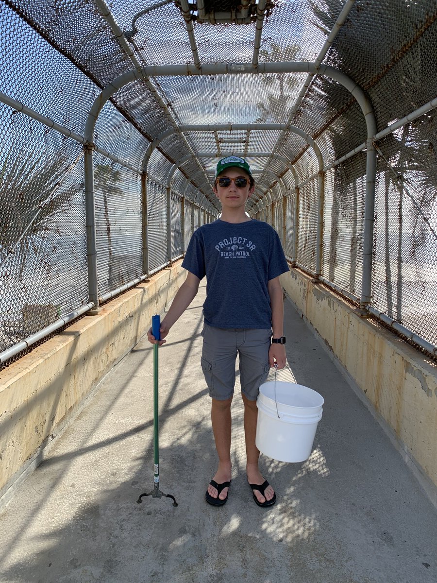 ryans_recycling's tweet photo. Quick photoshoot at the beach for an interview this afternoon... I might as well pick up some trash while I wait for the photographer to get set up.

#maketheseatrashfree #sanclemente
#Project3R @RainbowSandals @Opolis4 https://t.co/EhDFFJ7pIi