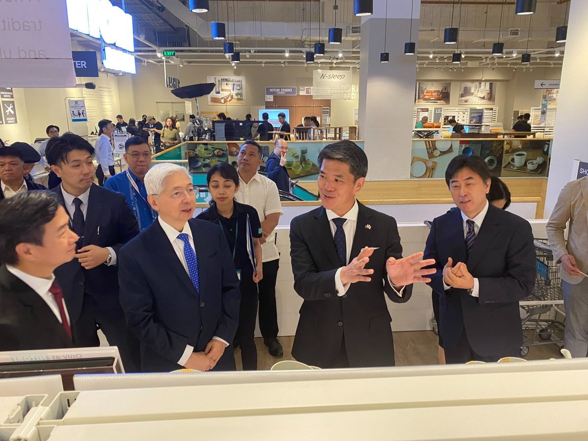 AmbJPNinPH's tweet photo. 🛍️ Guess what new at Mitsukoshi? NITORI! 🎌 The Japanese furniture and home goods giant just landed in the 🇵🇭 for the first time! Check out the high-quality products designed to make home life easier! 🏠✨ https://t.co/FyH9RAlBgz