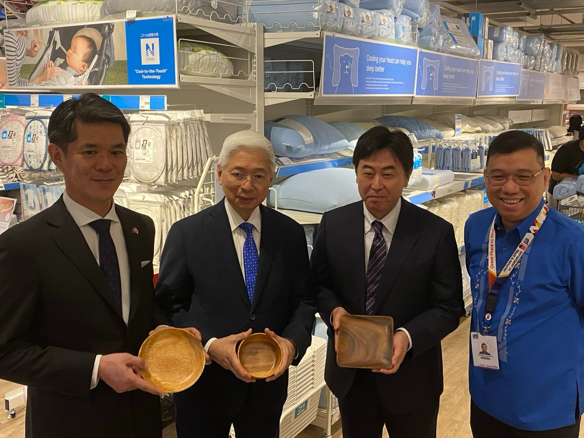 🛍️ Guess what new at Mitsukoshi? NITORI! 🎌 The Japanese furniture and home goods giant just landed in the 🇵🇭 for the first time! Check out the high-quality products designed to make home life easier! 🏠✨