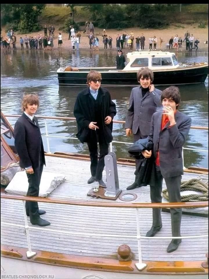 #TheBeatles arriving at Teddington Studios, July 1964