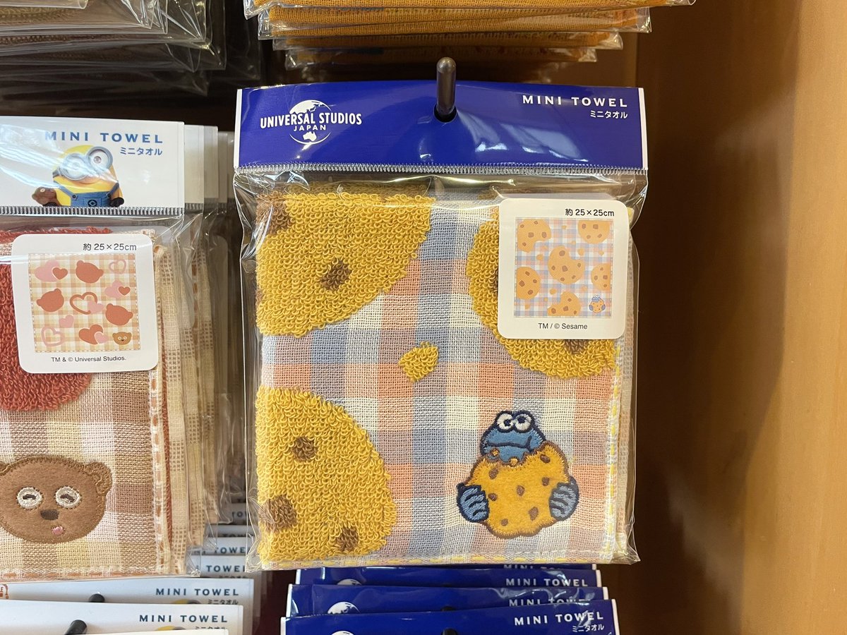 グッズ情報！ ミニタオル☆ （スヌーピー/ミニオン/セサミ/キティ