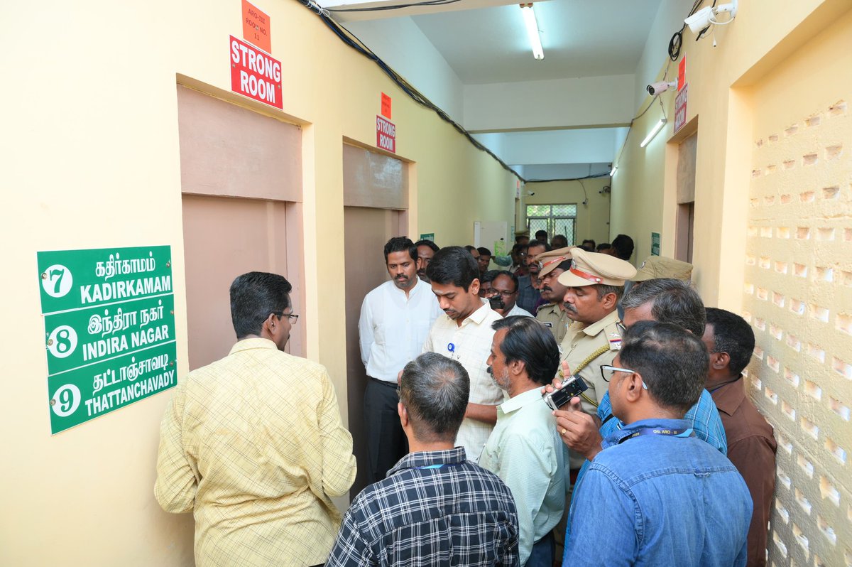 ceopuducherry's tweet image. Good morning Voters!

We have started distributing polling materials to our Polling parties. 

Are you ready to vote??

PS: Did you note the Green bags used to pack the Polling materials. Made of sustainable materials, we plan to re-use it for the next elections. #DoingOurBit…
