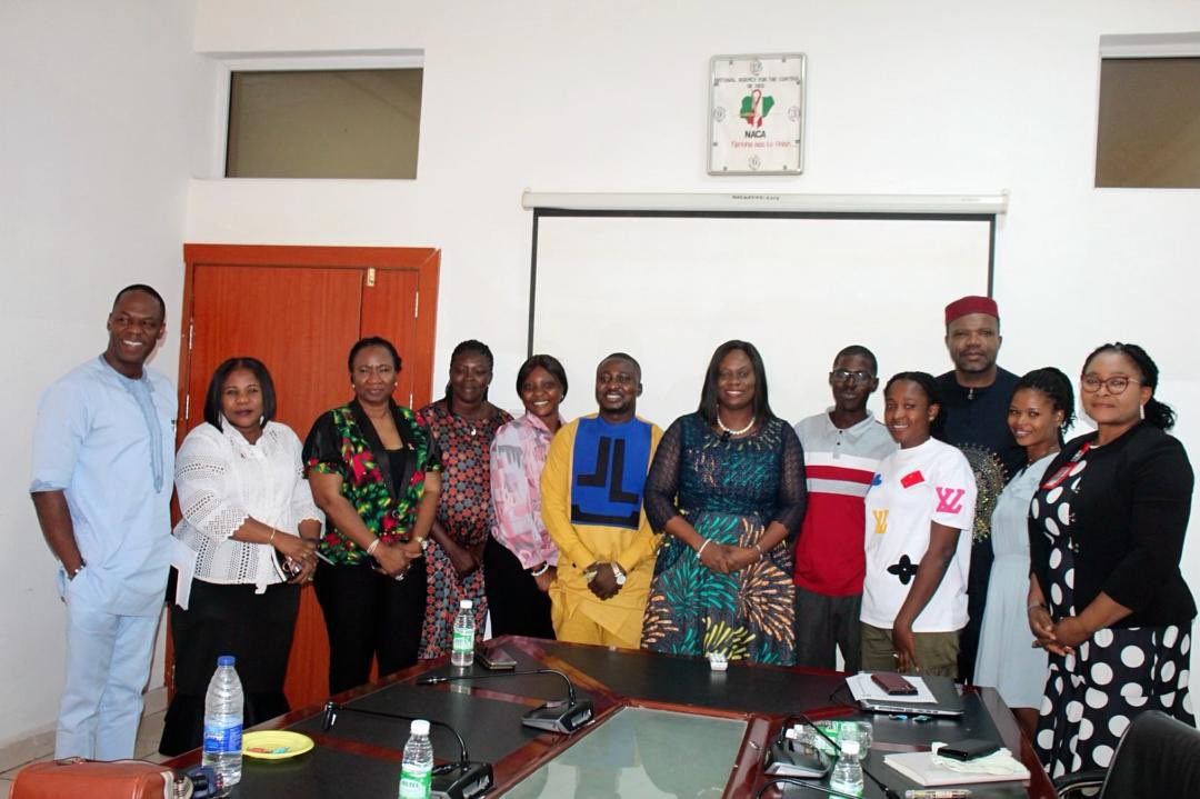 Director General of NACA, Dr. Temitope Ilori, Mr. Aaron Sunday, Youth leader of APYIN with his team presented congratulatory letter to the DG NACA at the DG's conference room yesterday. @WHONigeria @APYIN_AKS @UnaidsNigeria @UNICEF_Nigeria @Fmohnigeria @GlobalFund…