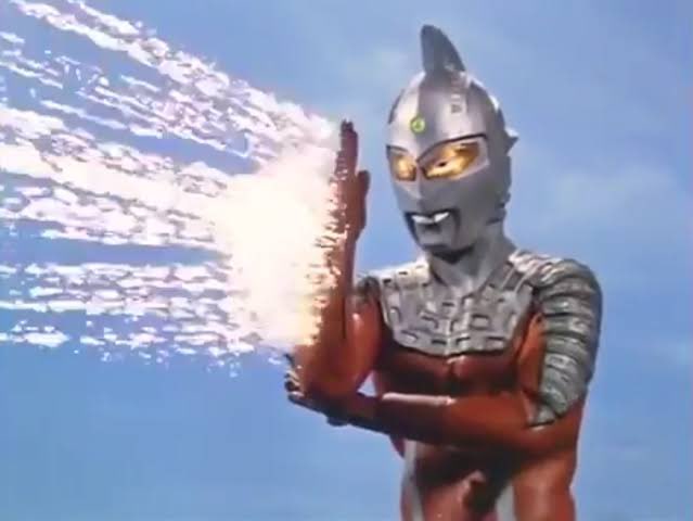 DoctorBurdock's tweet image. Why the f*ck Ncuti Gatwa, the 15th Doctor, is doing Japanese Tokusatsu references??
