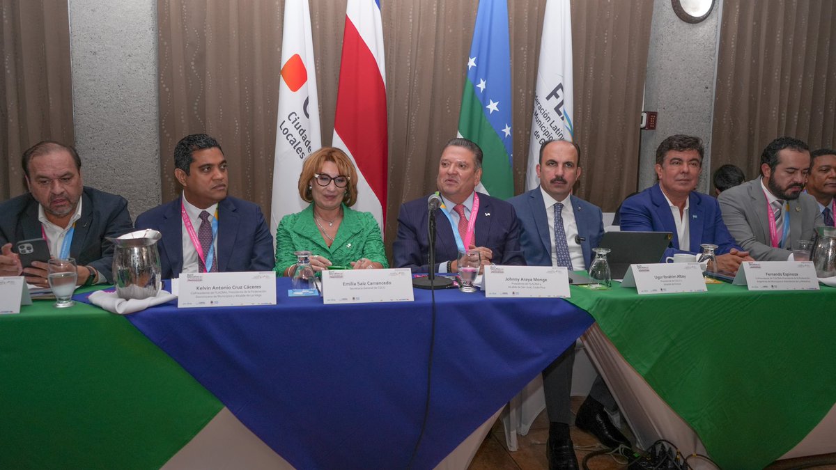 Municipalidad de San José (@munidesanjose) on Twitter photo 𝐒𝐚𝐧 𝐉𝐨𝐬𝐞́ 𝐞𝐬 𝐞𝐥 𝐜𝐞𝐧𝐭𝐫𝐨 𝐦𝐮𝐧𝐝𝐢𝐚𝐥 𝐝𝐞𝐥 𝐦𝐮𝐧𝐢𝐜𝐢𝐩𝐚𝐥𝐢𝐬𝐦𝐨
Este miércoles 17 de abril nuestra capital fue sede de la Reunión de la Subregión de Centroamérica, México y el Caribe de <a href="/UCCI_SG/">Unión de Ciudades Capitales Iberoamericanas</a> así como del Buró Ejecutivo de <a href="/FLACMA_/">FLACMA</a>
<a href="/uclg_org/">United Cities</a> 𝐒𝐚𝐧 𝐉𝐨𝐬𝐞́ 𝐞𝐬 𝐞𝐥 𝐜𝐞𝐧𝐭𝐫𝐨 𝐦𝐮𝐧𝐝𝐢𝐚𝐥 𝐝𝐞𝐥 𝐦𝐮𝐧𝐢𝐜𝐢𝐩𝐚𝐥𝐢𝐬𝐦𝐨
Este miércoles 17 de abril nuestra capital fue sede de la Reunión de la Subregión de Centroamérica, México y el Caribe de <a href="/UCCI_SG/">Unión de Ciudades Capitales Iberoamericanas</a> así como del Buró Ejecutivo de <a href="/FLACMA_/">FLACMA</a>
<a href="/uclg_org/">United Cities</a>