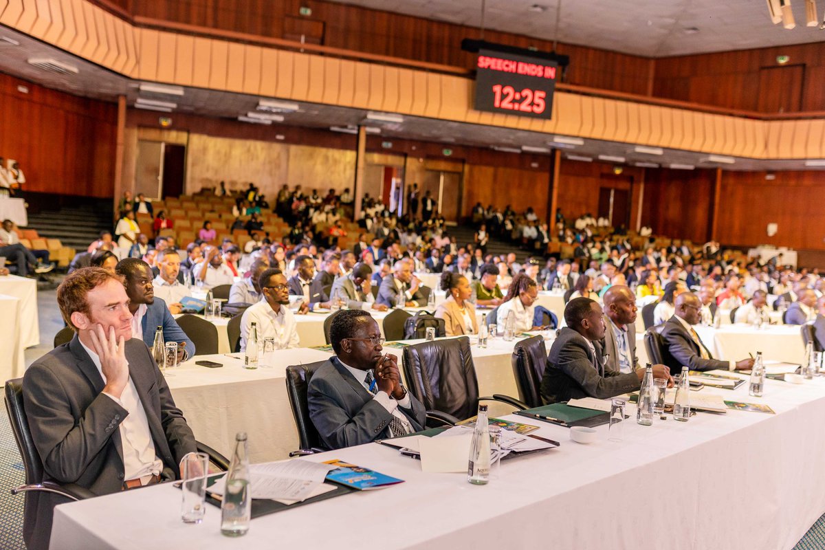 Recap of Day 1 of #OilandGasConvention2024 The Just Energy Transition should be looked at in the following contexts: 📌It addresses poverty&social inequity globally while tackling the impacts of climate change. 📌600million people in Africa lack clean cooking fuel. 📌Poverty