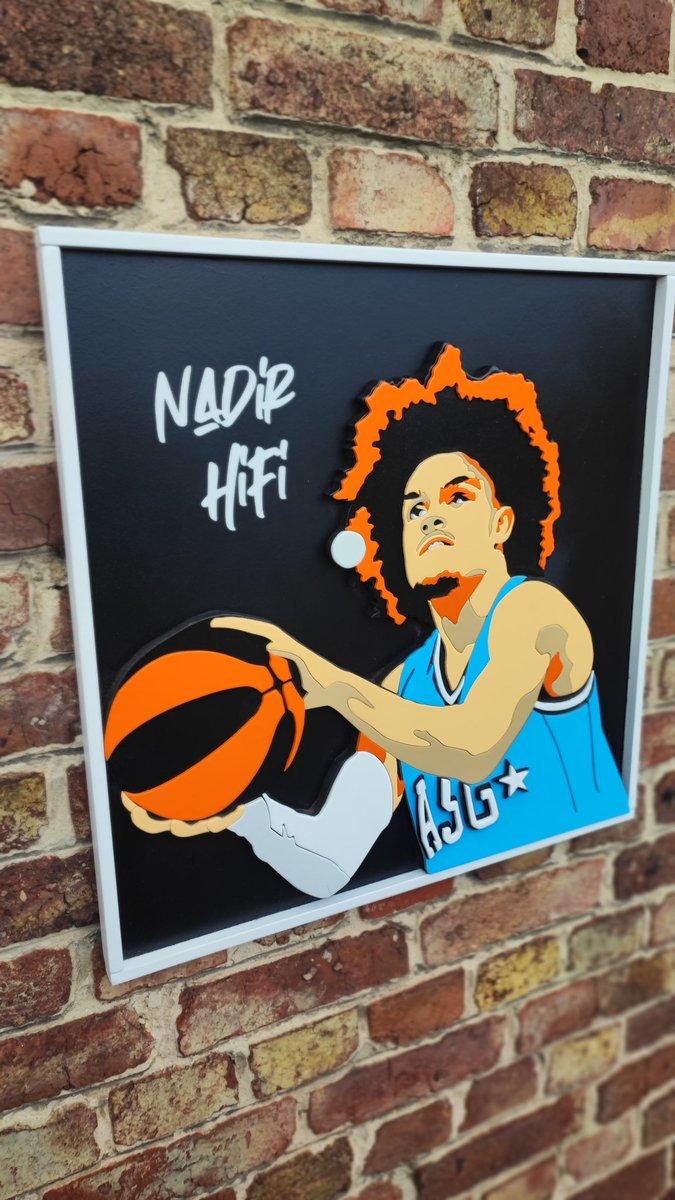 threeflo's tweet image. Tableau en bois artisanal