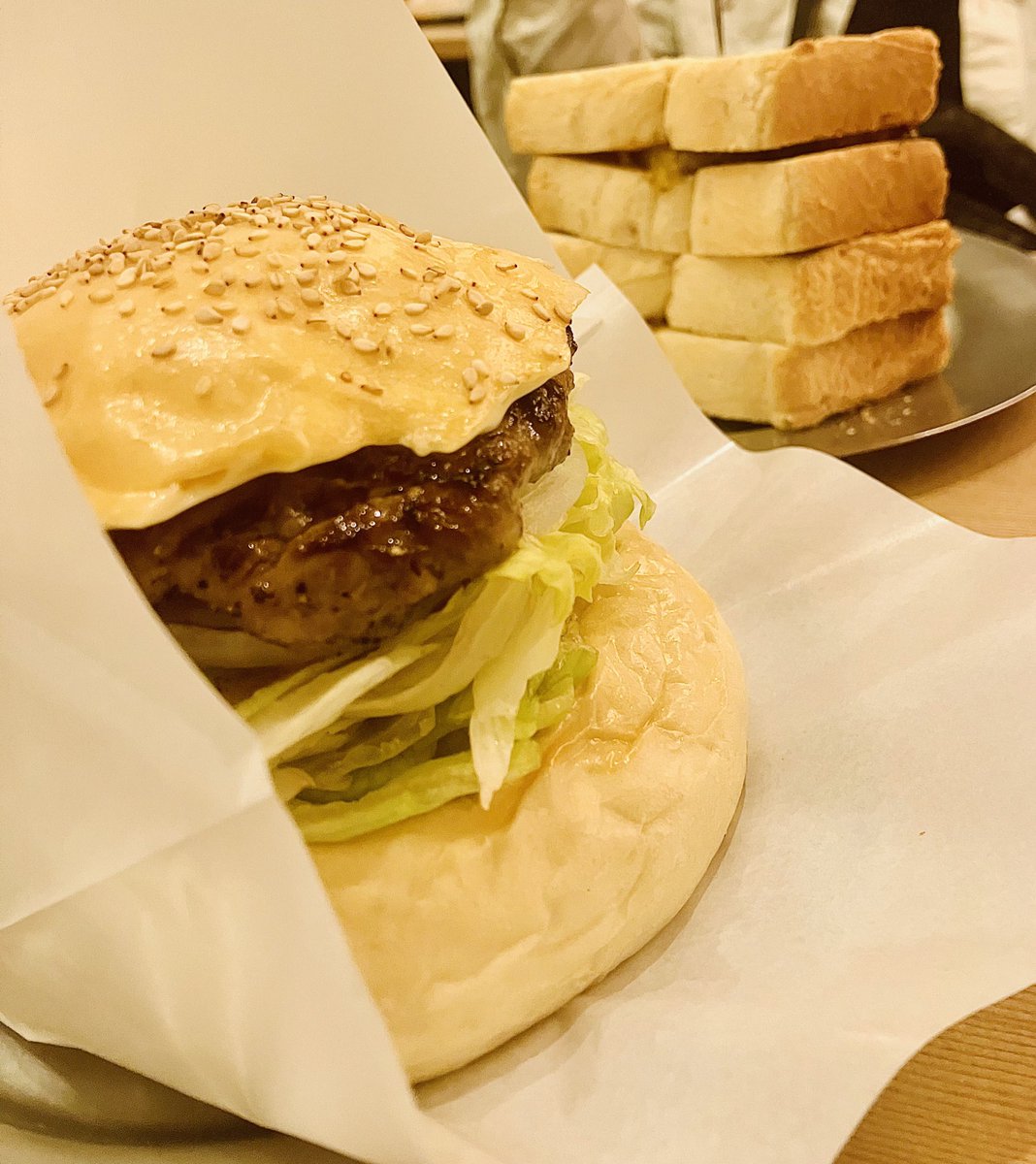 ashitano_mk's tweet photo. この前美味いバーガー食べてからなんかハマってきてるぞ
#JSBurgers
#ChattyChatty https://t.co/Zum87lnTN7