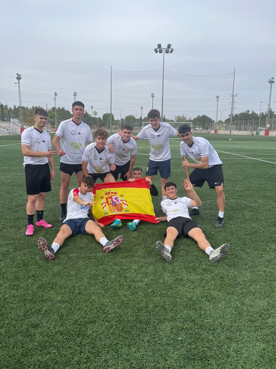 CDRP_Official's tweet photo. Tenemos el deber de salvar el fútbol.

MATCHDAY🧠⚽️

SEMIFINALES - TROFEO RECTOR 

Rival: Ciencias del Deporte "A"

VAMOS, RACING!🤍🦾 https://t.co/qcZfNjhKRz