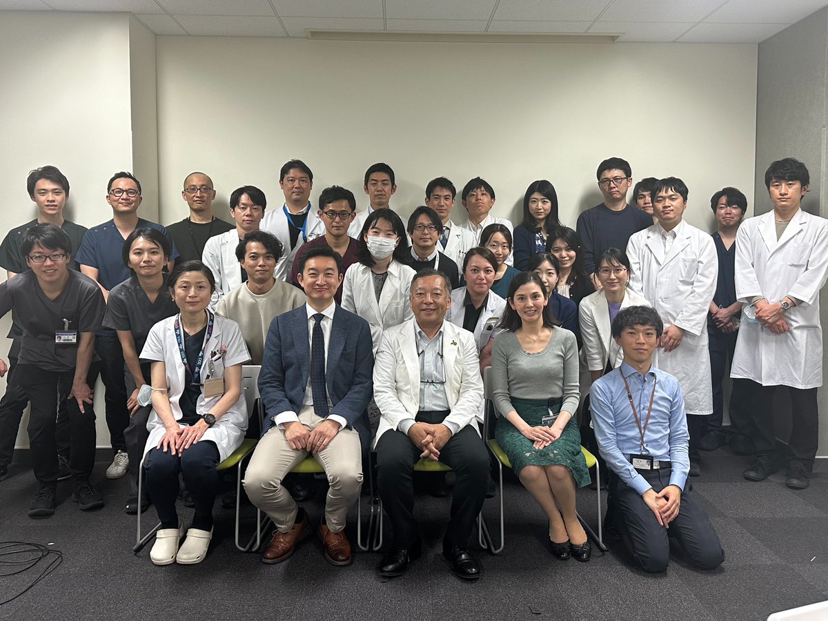 BenXuLab's tweet photo. Incredibly grateful for the warm hospitality by Profs. Aihara and Saito and the rest of the ophthalmology department at @UTokyo_News_en. We had a great discussion about #angleclosure #glaucoma. I was also fortunate to catch the beautiful cherry blossoms in full bloom! @USCEye https://t.co/Z3AlVyw5IS