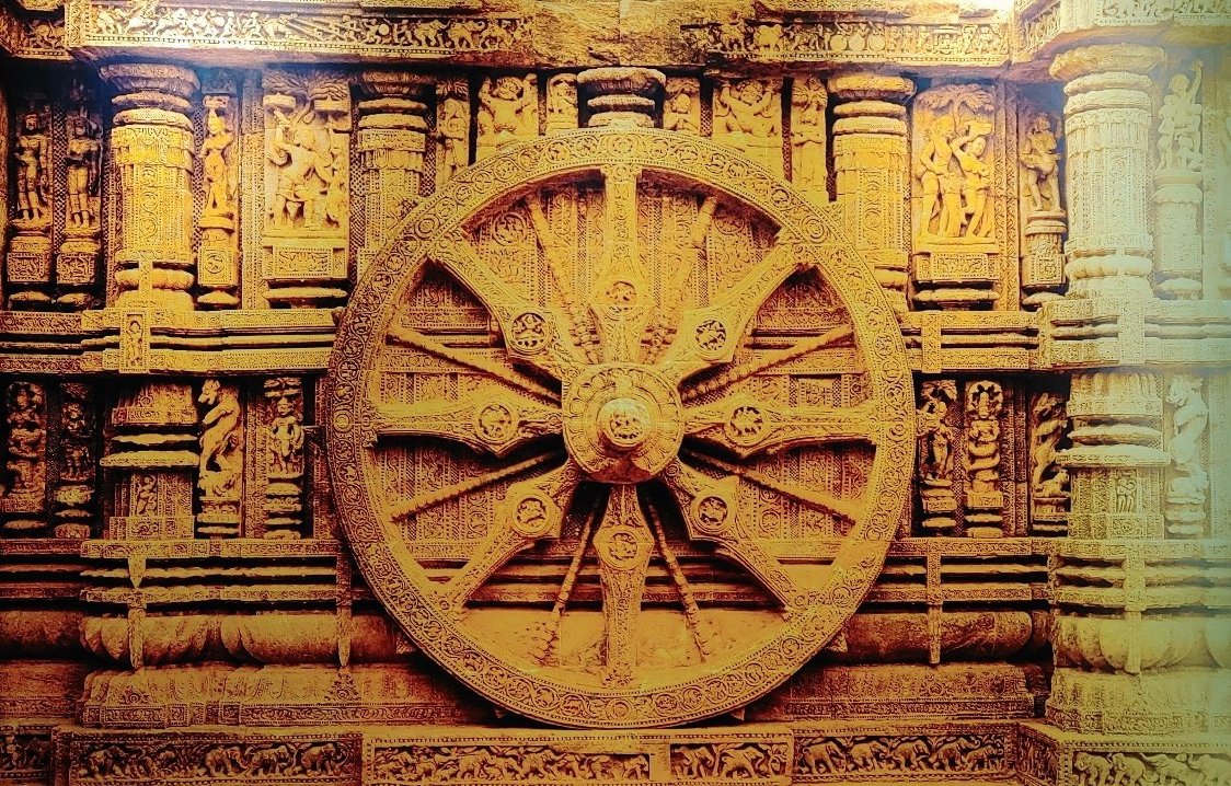 The Sun Temple in Konark stands as a testament to India's rich cultural heritage. Its magnificent wheel of time showcases architectural brilliance from centuries past. Let's cherish and preserve our world treasures! #WorldHeritageDay #𝙺𝚘𝚗𝚊𝚛𝚔𝚂𝚞𝚗𝚃𝚎𝚖𝚙𝚕𝚎
@RSCBhavnagar