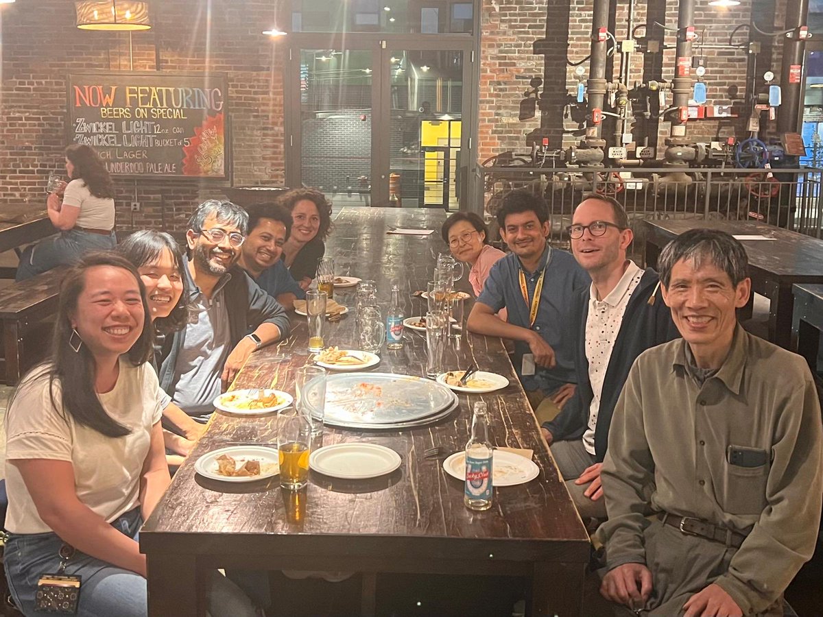 Just returned from a fabulous visit at ⁦@WUSTL⁩. Big thanks for the many interactions and in particular ⁦@ChandaLab06⁩ for hosting! (special treat to be sharing the table with two VCF heroes of my PhD days, Baron and Yongchang)