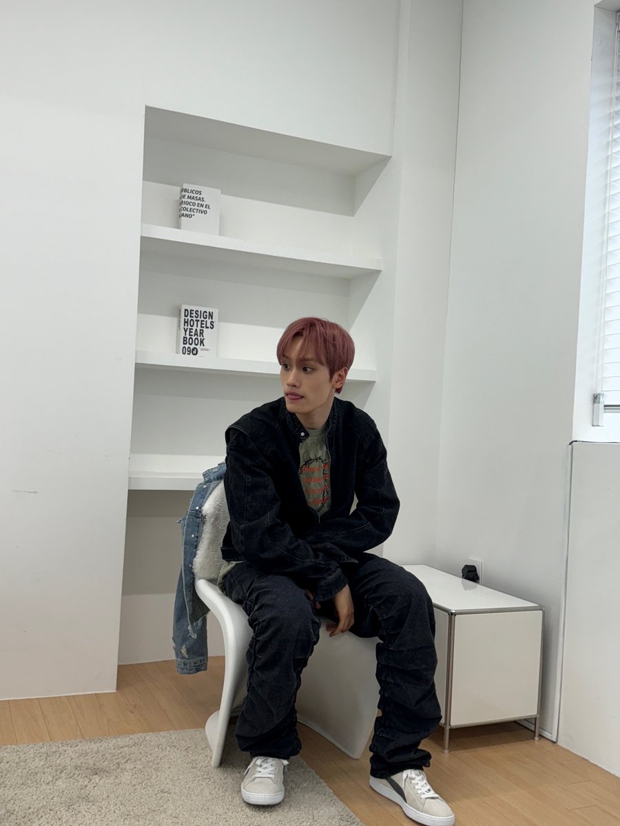 TIOT_NOW's tweet photo. [#준현]
백십오번 고갱님
주문하신 금 머라카노 나왔습니다

#금준현 #KUMJUNHYEON
#TIOT #티아이오티 
#Kick_START #ROCKTHANG https://t.co/Aslrre37i3
