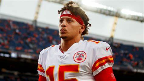 #Chiefs QB Patrick Mahomes says he will refrain from commenting on the current presidential race, urging voters to do their own research before the election. “I don’t wanna pressure anyone.”