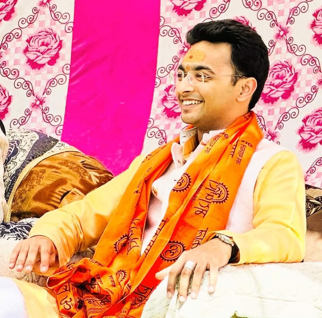 abhii4bharat's tweet photo. सी एल गुप्ता एक्सपोर्ट्स के डायरेक्टर व विश्व हिन्दू परिषद @VHPDigital के प्रांत सह संपर्क प्रमुख भाई प्रणीत गुप्ता जी @pranit_gupta को जन्मदिन की बहुत बहुत बधाई एवं शुभकामनाएं। https://t.co/cZmSRrb0eu
