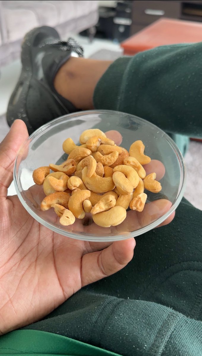 Let’s kickstart the day with some @Touch4Diamond Cashews …