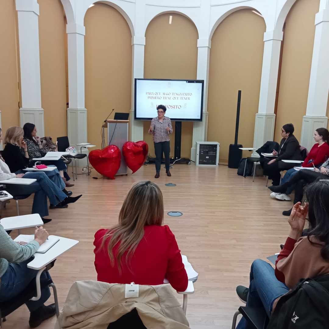 <a href="/milagrosalurde/">Milagros a Lurdes. Comunicación Transformadora</a> Azken Konekt-Lab-en ikaskuntza eta ahalduntze giroan murgiltzen gara, enpresa munduan komunikazioaren eta marka pertsonalaren garrantzia azpimarratuz <a href="/milagrosalurde/">Milagros a Lurdes. Comunicación Transformadora</a> -ko Beatriz Sanchoren eskutik.👇🏻