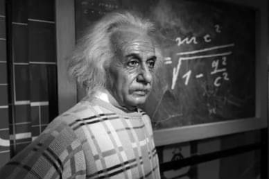 69 let bez... Albert Einstein 'Problémy nelze nikdy řešit stejným způsobem myšlení, který je vytvořil.'